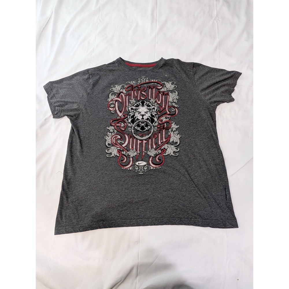 Nike T Shirt LeBron James Dri Fit Lion Orbis Non Sifficit Dri Fit Gray Red XL